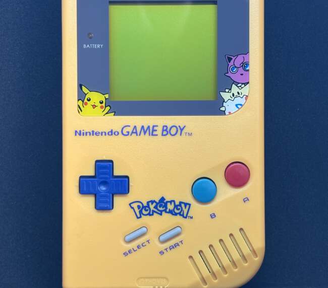Game Boy Classic (DMG-01) version Pokémon
